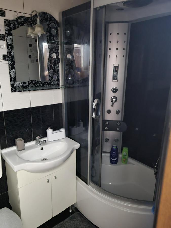 Anto2 Apartment Кълъраш Екстериор снимка