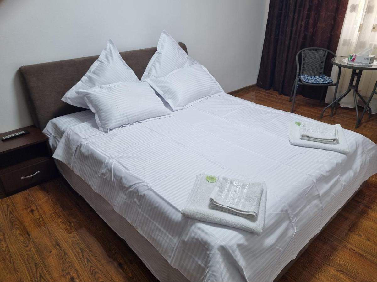 Anto2 Apartment Кълъраш Екстериор снимка