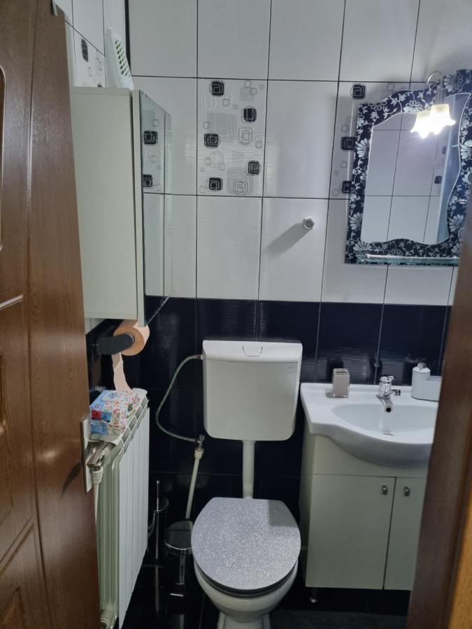 Anto2 Apartment Кълъраш Екстериор снимка